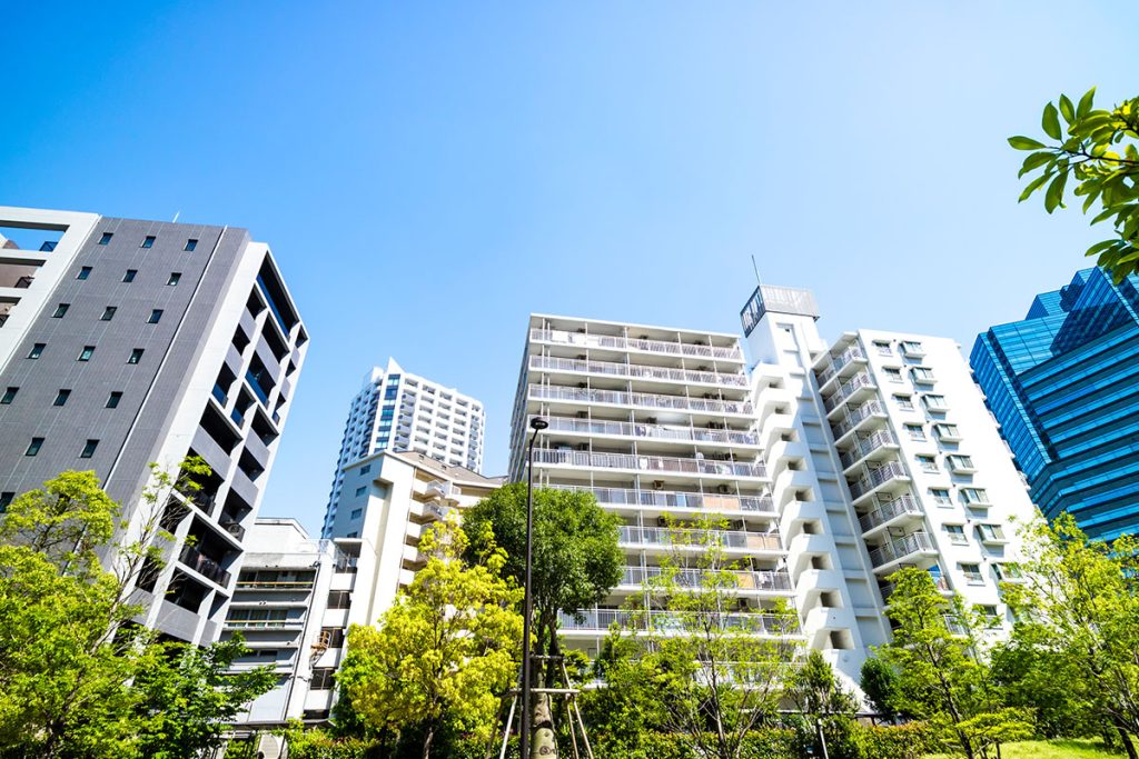 東京都 港区 麻布十番 ネクスト・アイズ|緑とマンションのある都市風景