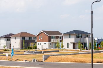 土地の仕入れを控える